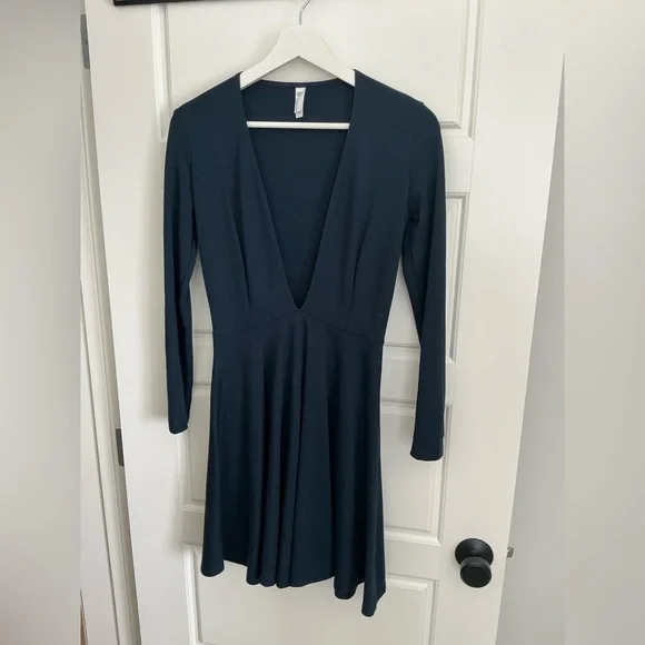 American Apparel Navy Deep V Long Sleeve A-Line Skater Dress - Picture 3 of 4